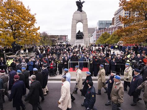 Photos: Remembrance Day ceremony in Ottawa | Canada's National Observer ...