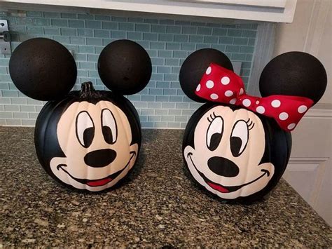 Mickey & Minnie Mouse Pumpkin Decorating | Disney pumpkin, Minnie mouse pumpkin, Mickey mouse ...