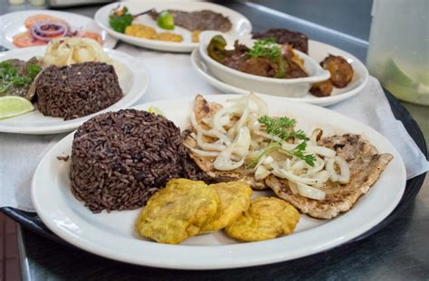 Biting into Miami’s Cuban cuisine, restaurant scene – The Miami Hurricane