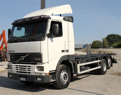 Volvo FH12-420 6X2 - Massucco T.