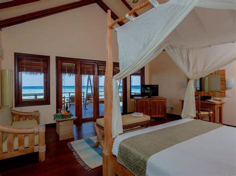 Filitheyo Island Resort in Maldives Islands - Room Deals, Photos & Reviews