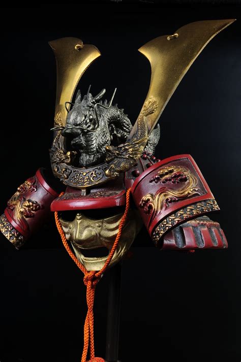 Japanese Samurai Kabuto Helmet -dragon red helmet with a mask ...