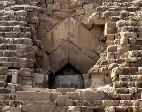 Top 20 Facts about the Pyramids of Giza - Discover Walks Blog