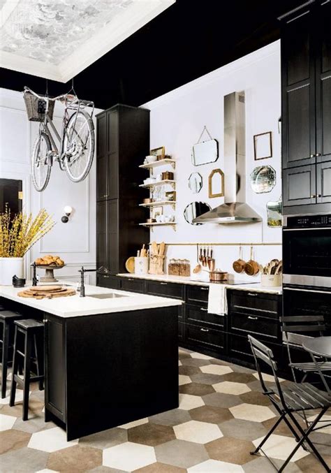 French bistro style - a popular kitchen trend right now - Daily Dream Decor