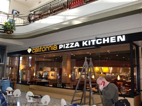 California Pizza Kitchen | Ark Signs