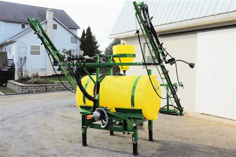 200 gallon 3-point Hitch Sprayer - HT200M Series | Iva Sprayers