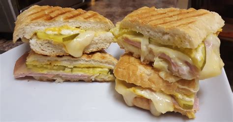 The Calico Kitchen: Havana Night: Cuban "Medianoche" Sandwiches and Mojitos