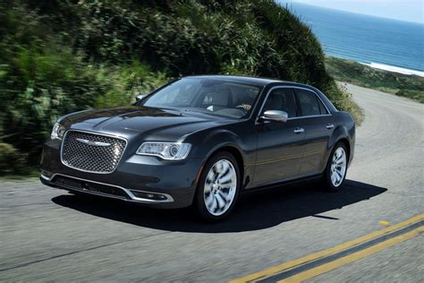 2019 Chrysler 300 Sedan Specs, Review, and Pricing | CarSession