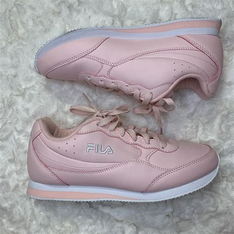 Fila Women's White and Pink Trainers | Depop