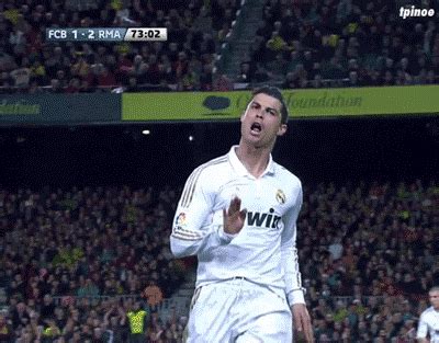 Ronaldo Calma GIFs - Find & Share on GIPHY