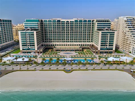 Hilton Dubai Palm Jumeirah opens on Palm West Beach