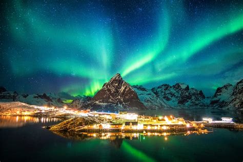 Northern Lights Holidays Tromso | Shelly Lighting