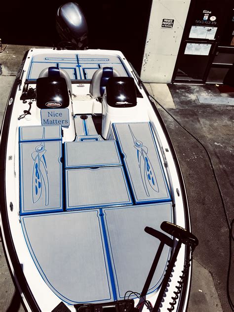 SeaDek on a Skeeter Bass Boat | Bass boat, Boat restoration, Bass boat ...