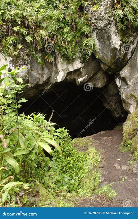 Waianapanapa Cave Stock Photos - Free & Royalty-Free Stock Photos from Dreamstime