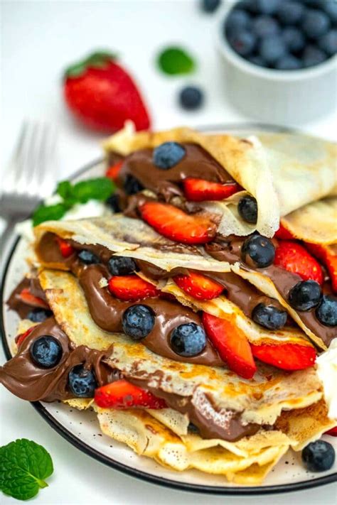 French Crepes Recipe [Video] - Sweet and Savory Meals