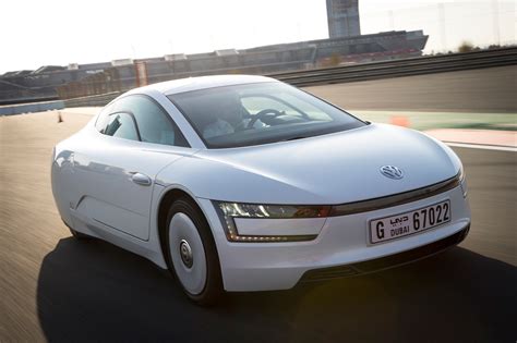 Volkswagen XL1 test driven at the Dubai AutodromeMotoring Middle East: Car news, Reviews and ...