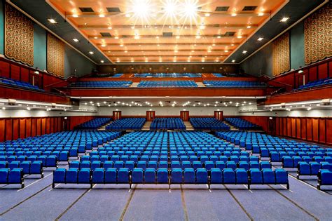 #Portsmouth - Portsmouth Guildhall, Maximum Capacity: 2,009 | Seating plan, Portsmouth, How to plan