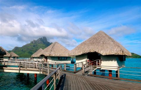 Overwater Bungalow Le Meridien Bora Bora Paradise | Overwater bungalows, Bora bora beaches ...