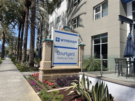 Wyndham Anaheim: Hotel Review and Tour - The Unofficial Guides