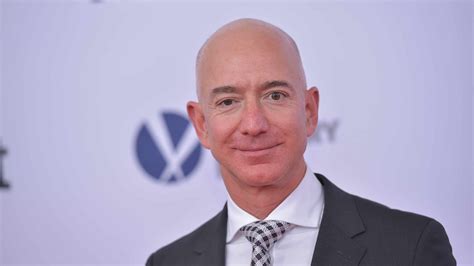 Jeff Bezos Portrait UHD 4K Wallpaper | Pixelz