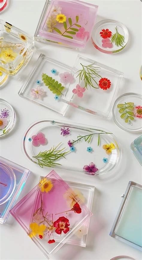 Three resin artists explain how to make resin art safely - Preen.ph