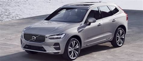 Volvo XC60 B5 (2021 - ) - AutoManiac