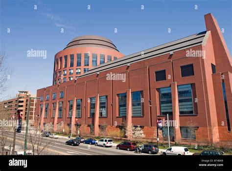 University of Pennsylvania Wharton Business School Stock Photo: 17919393 - Alamy