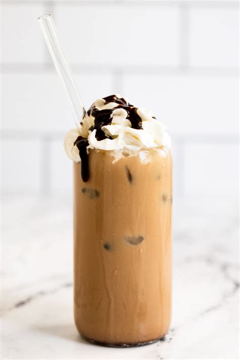 5-Minute Iced Mocha Latte - Fork in the Kitchen