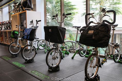 Going into the fold — A quick guide to 5 folding bike brands | by Dean ...