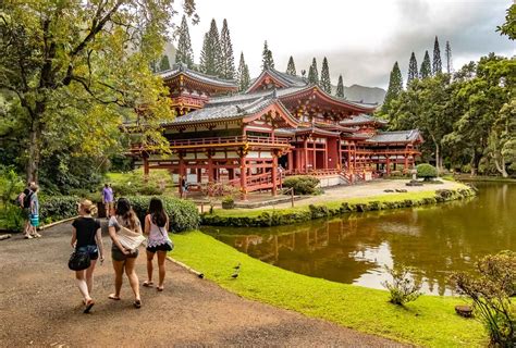 Byodo-in Temple - Valley Of The Temples | Pearl Harbor Tours