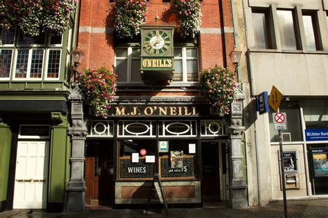 The Best-Selling Dublin Literary Pub Crawl We Loved: A Dublin Pub Crawl for Literature Lovers