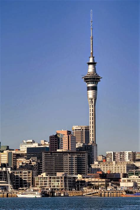 5-five-5: Sky Tower (Auckland - New Zealand)