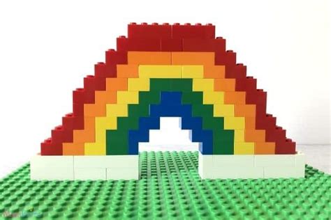 How to Build a LEGO Rainbow | Mombrite