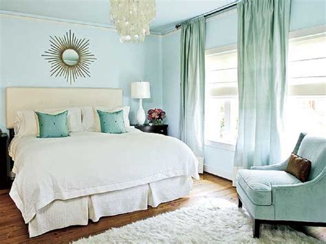 The Best Color Schemes to Set a Bedroom's Mood