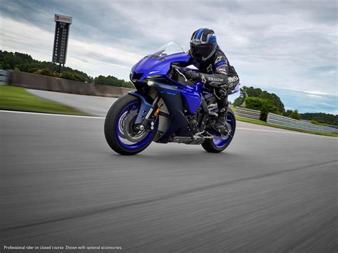 Celebrating 25 Years of the R1 with the Yamaha Racing Experience ...