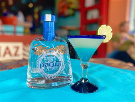 Find a blue agave tequila bottle · PaQuí