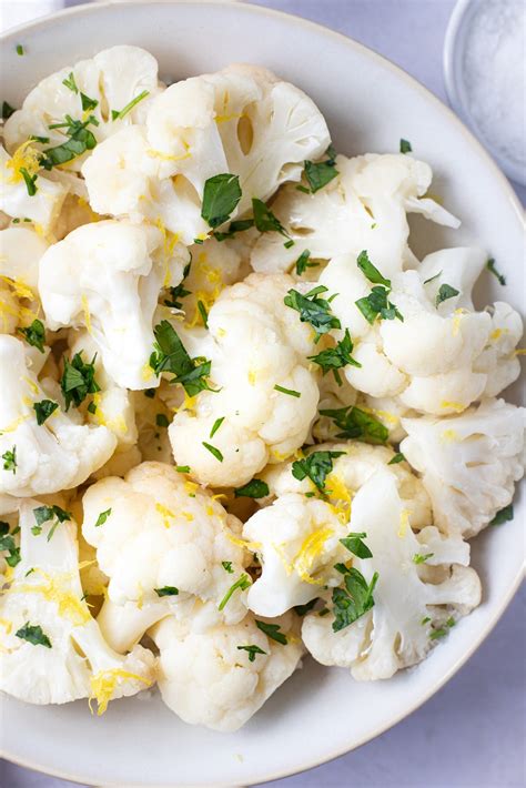 Steamed Cauliflower with Olive Oil and Herbs - Easy Healthy Recipes