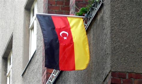 The Mundane Origins of Germany's Huge Turkish Population :: Daniel Pipes