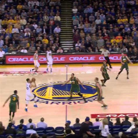 Steph Curry hits 55-foot buzzer beater as Warriors set records