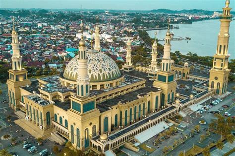 Masjid Terbesar Di Indonesia - IMAGESEE