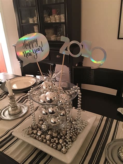 30+ New Year Table Decorations