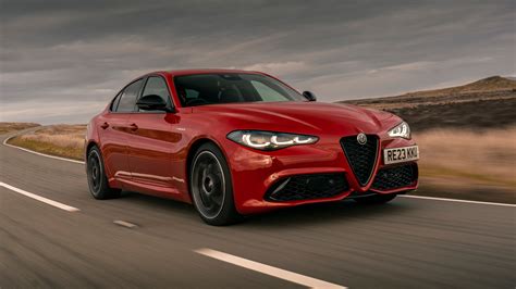 Alfa Romeo Giulia Review 2024 | Top Gear