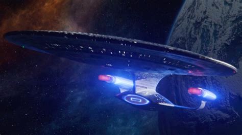 How Star Trek Recreated The Enterprise D Bridge For Picard | GIANT FREAKIN ROBOT