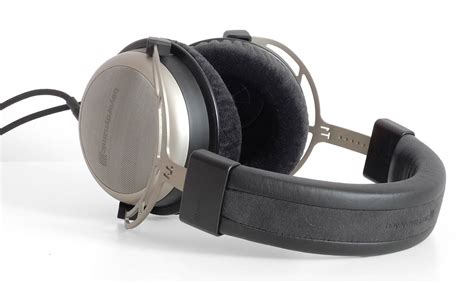 Beyerdynamic T1 Headphone Review – Closed-back Stereo Headphone