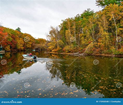 Boating on Scenic Autumn Lake Stock Photo - Image of boating, outdoors ...