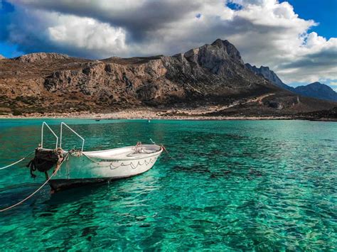 Walking and hiking in Crete: The best short, mid and long range trails! - Wandering our World