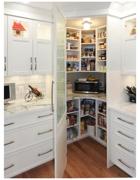 11 Clever Corner Kitchen Cabinet Ideas #small #corner #pantry #organization 11 creative ways to ...