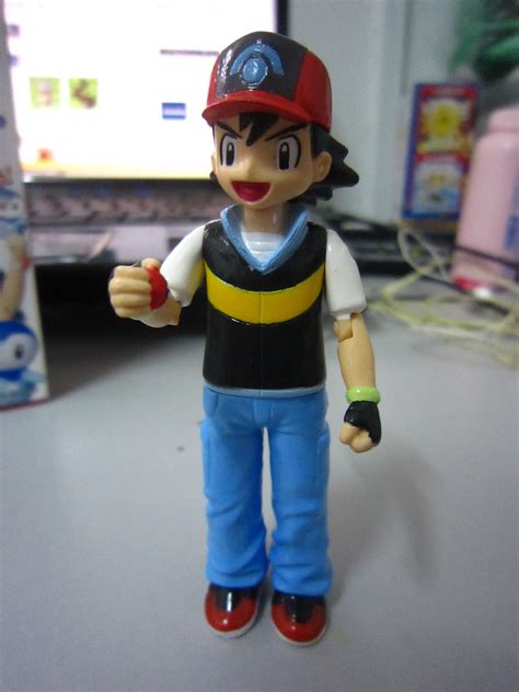 Totally Toys: Pokemon Figures - Ash & Pikachu