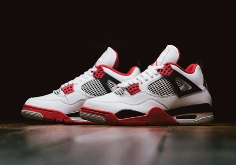 Air Jordan 4 Fire Red DC7770-160 Release Reminder | SneakerNews.com