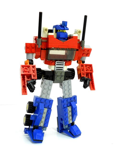 Alanyuppie's LEGO Transformers: Neo Optimus Prime LEGO Instructions